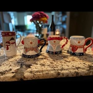Debbie Mumm Christmas mugs NWT